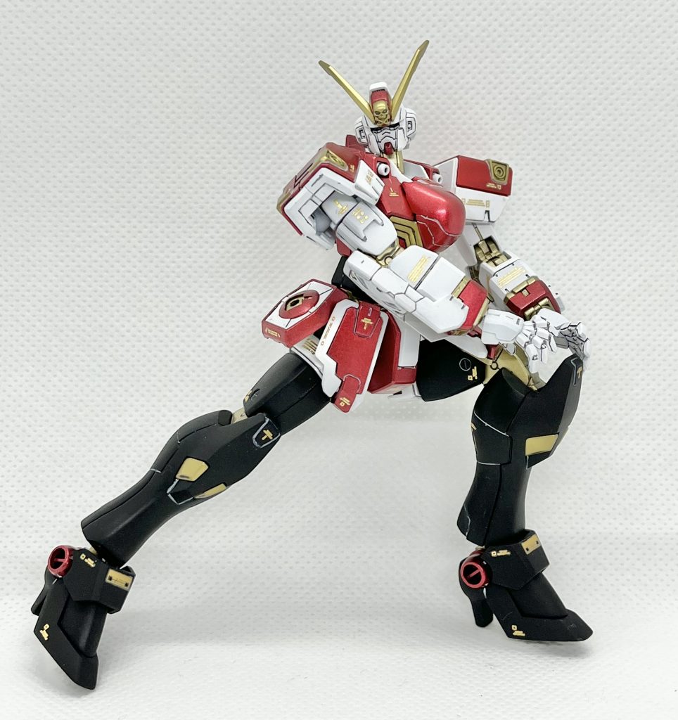 あの船長のポーズも、ある程度までは取る事ができます。