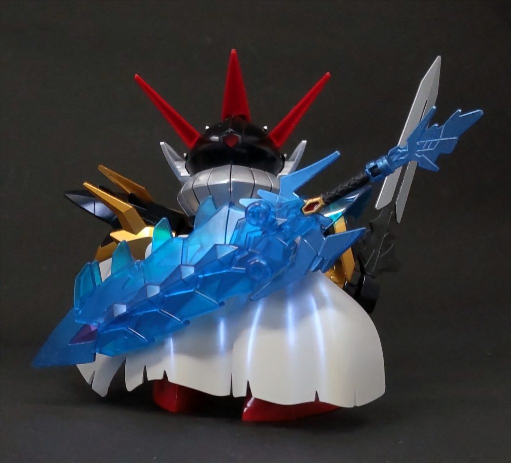 マントはクレオスサファイアブルーでコーティングしました🎨