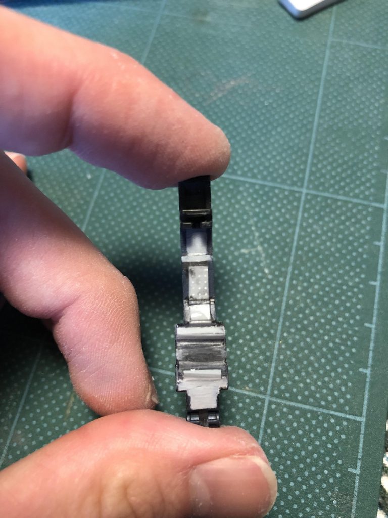 目立つ肉抜き穴埋めです。