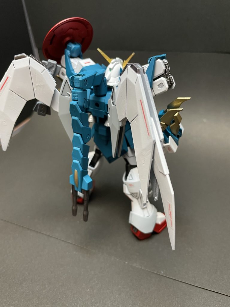 背面のビームキャノンも旧キットを2つ組み合わせて関節増、長くしてます