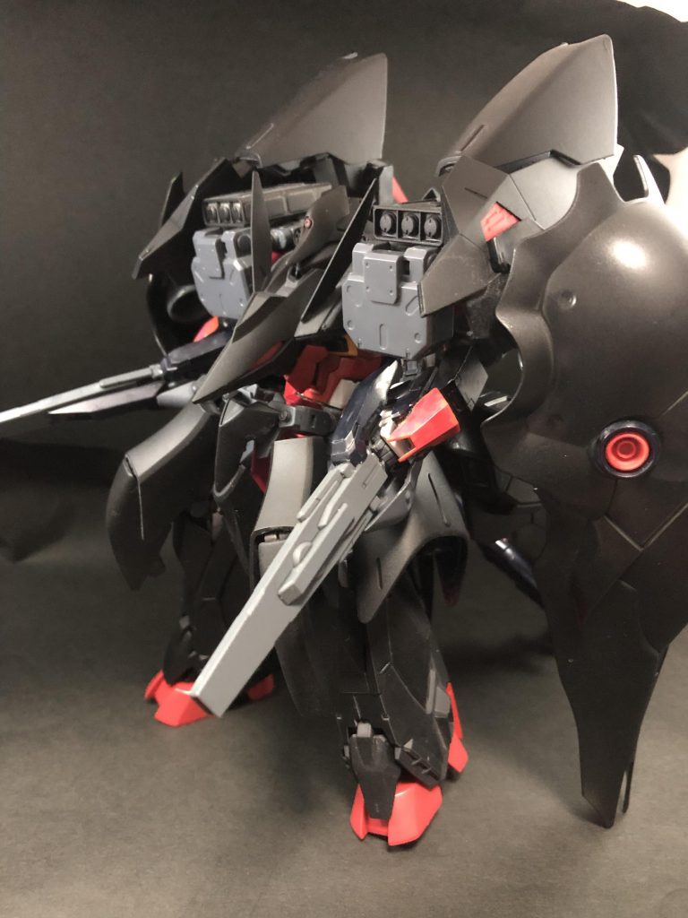 パンツァーの時よりも下半身の可動域は増えていますが、相変わらずポージングは限定されます。