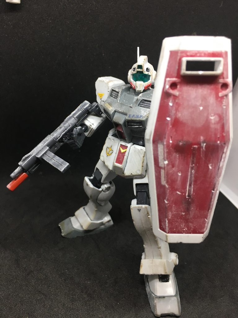 機体にマーキングと部分塗装、それから簡単なウェザリングをしました。