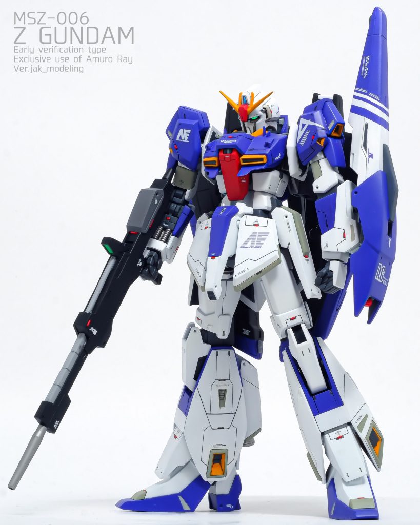 マニュピレーターは市販の握り手にコンバート。平手も市販品です。