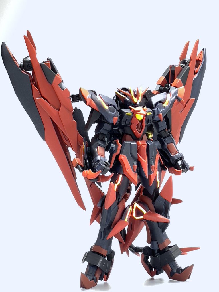 正面です!ベースはウイングゼロ炎です!脚部はブレイジング、腕はグレモリー、翼はMGタクティカルアームズ+デスティニーの翼…など色々使ってあります!