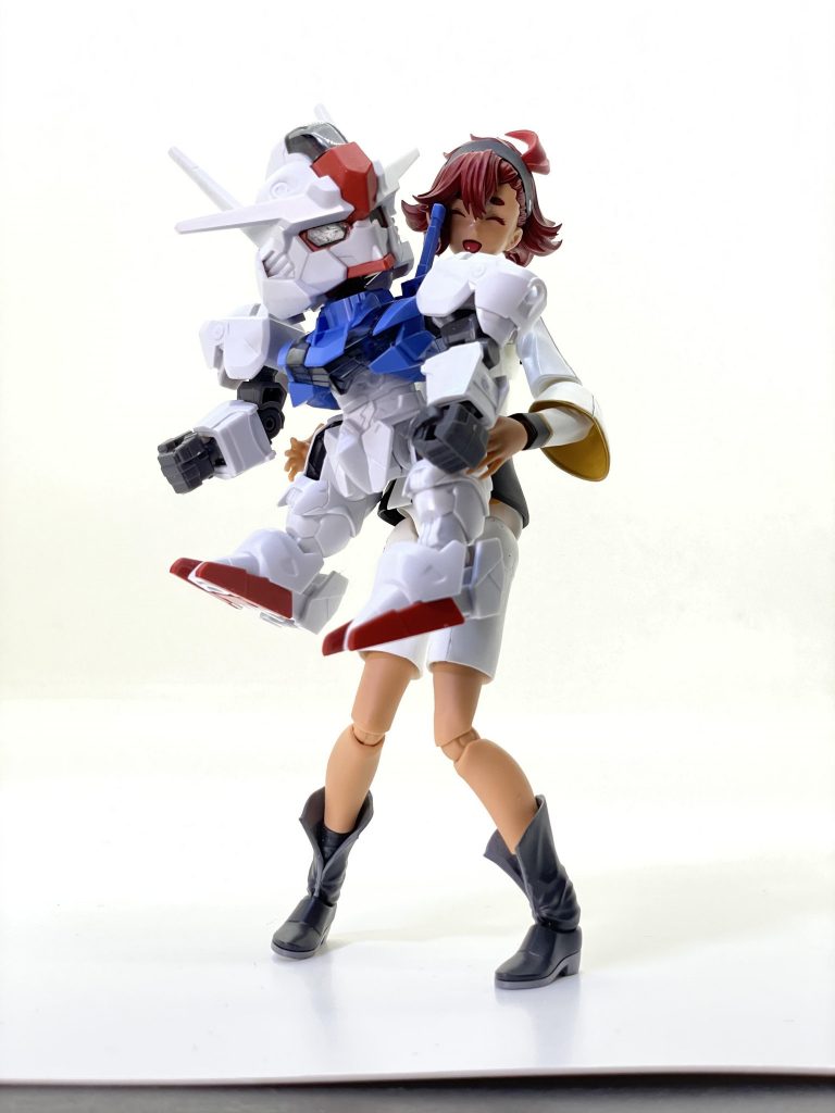 制作中のSDEXエアリアルと共に。3mm軸付きのハロ持ち手を使うとエアリアルを抱っこしたりできます😆「その魔女はガンダムを抱く」