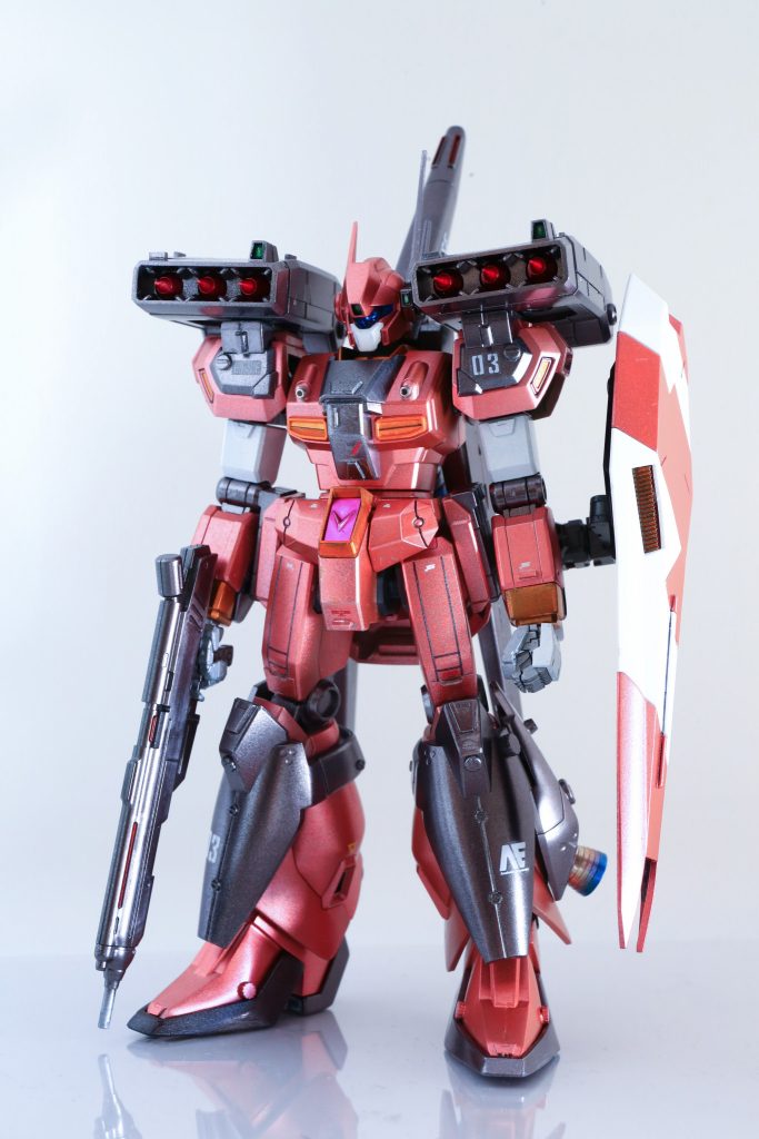 塗装は今回もガンダムマーカーで全塗装です。