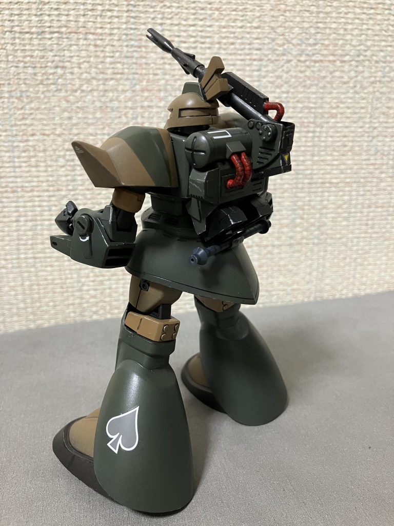 ゲルググキャノンの皮を被ったリーオーです。