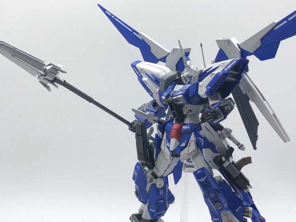 アラドヴァルバックパックにマウントされている槍状の質量武器。