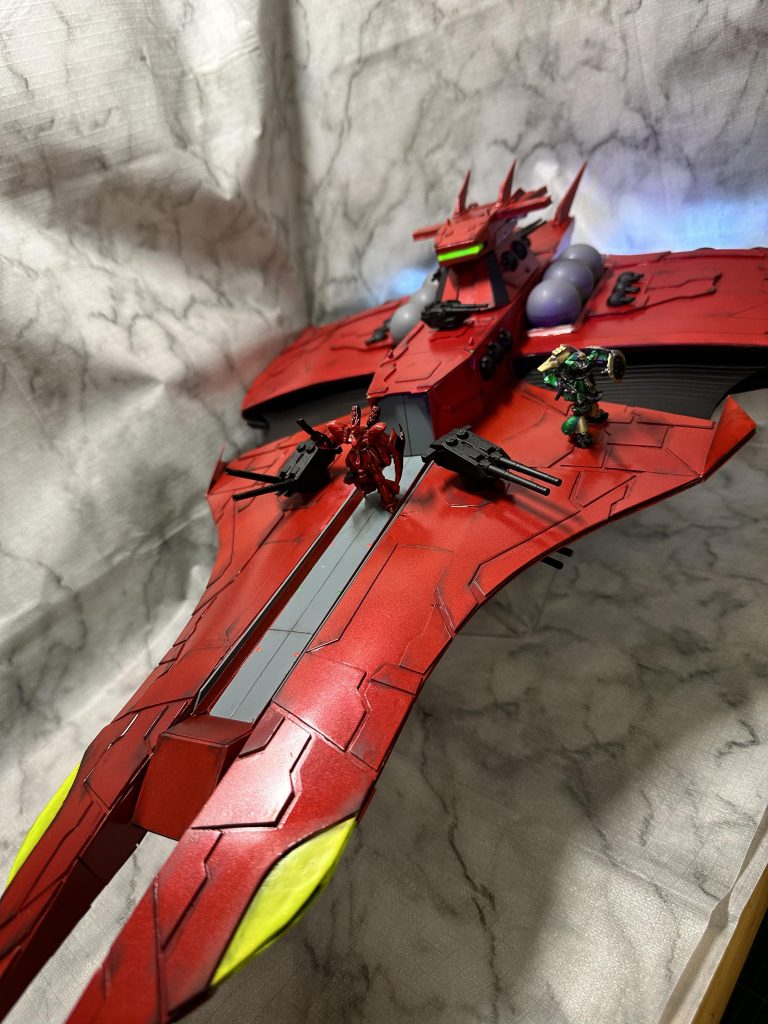 ↑と、思って作成したんですが、このレウルーラ作成中に投稿された戦艦の作品を見るたびに、旧キットを加工して精密ディテールでめちゃくちゃかっこよかったり、全身電飾バリバリですごい映えるとんでもない諸先輩方の作品に、わたしの作風はブレそうになりまくりました(笑)ハマったらわたしのようになりますが、ぜひ見てみてください。