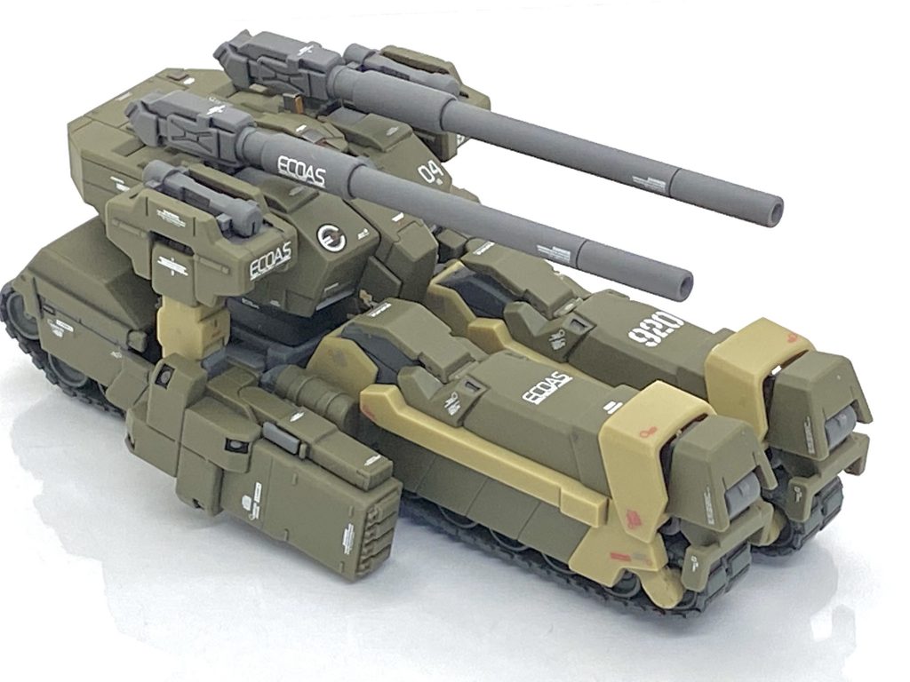 一体はタンクモードにしました。タンクと言えばロングキャノンなのでそれを装備させています。