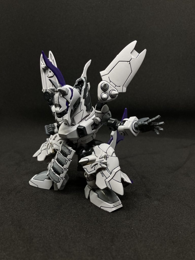 格闘機体ということで結構ガツガツ動かすことができますザクファントムの元々が肩を前へやる動きができる作りなので上手く使ってみました