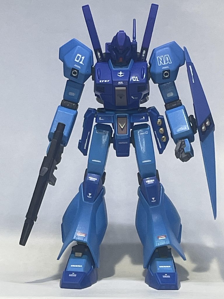 ちなみに今回はじめてジェガンを作ってわかったのですが、このスカート無しの装甲…カッコよくアレンジする方法ないですかね？なんかスカスカしてしっくりこないんです。スタークジェガンを作れって？