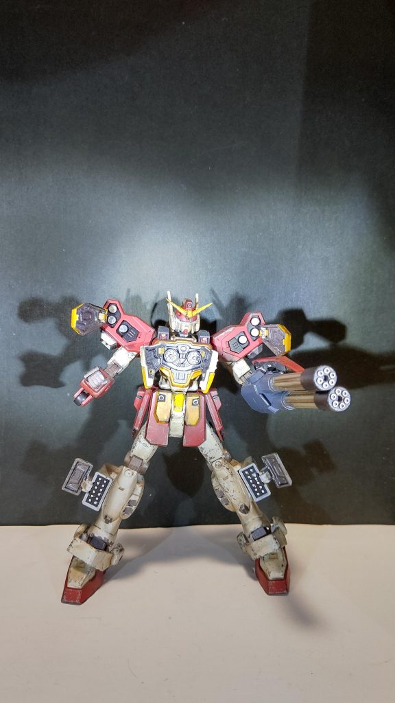 ヘビーアームズと言えば全弾発射です。小さいスケールとはいえ、迫力満点です。