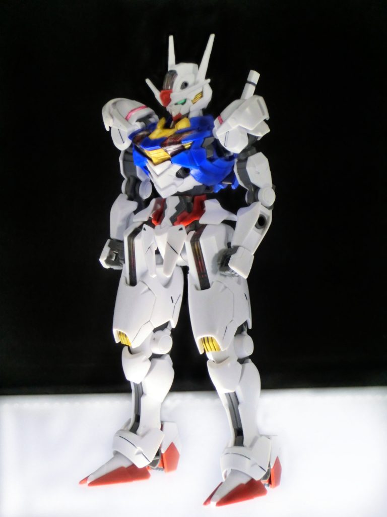 青部のカラーリングが個人的に微妙だったので、ファレホのウルトラマリンで塗装黄部をメッキっぽく下地にシルバーからのクリアイエローデュアルアイを蛍光グリーンにて塗装後はちまちま塗装したりシール使ったりしてます