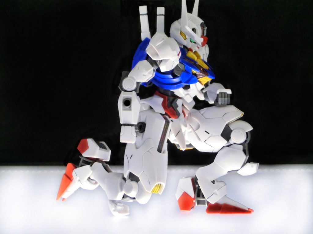 使用塗料はファレホ　ウルトラマリン　ロンドングレー　クリアイエロー　ブラックプライマー　クリアレッドアクリジョン　蛍光グリーン他に水性カラーシルバーをベースとしたオリジナルのシルバーを使用しております