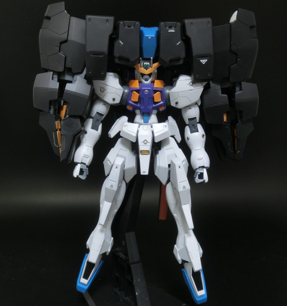 前作のセラフィムと色彩を合わせ、ブルーをアクセントとしました。レッドはなしです。スジボリも少々施しました。