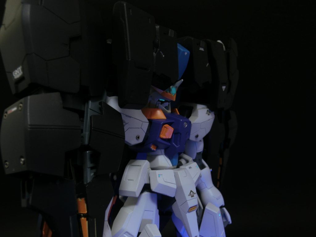 ガイアノーツの蛍光色ブルーグリーンは本当に綺麗に輝きます!