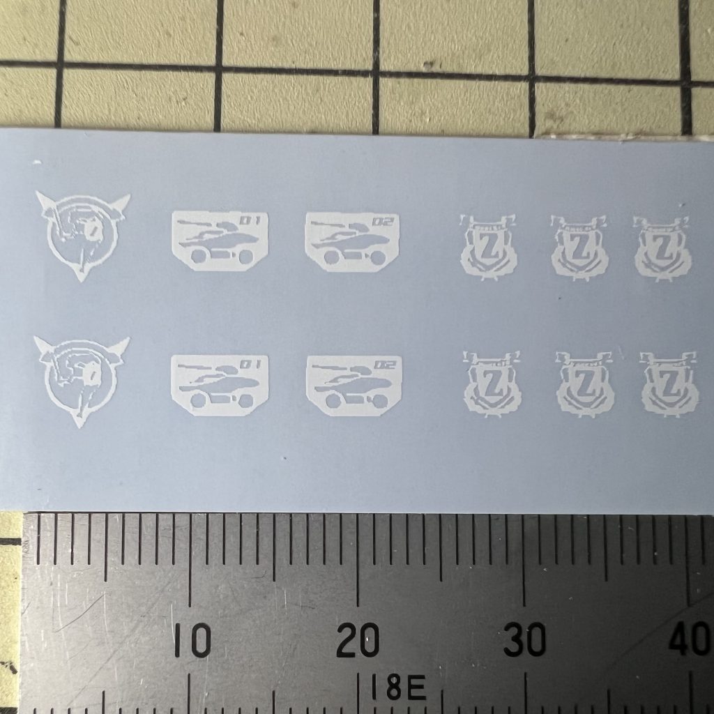 お馴染みのテプラデカールで白の水転写パーソナルマークを作成カテジナさんのパーソナルマークが貼ってあるのでゾリディアはカテジナ機と言い張れます