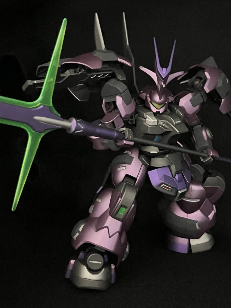 ポーズ⑤構えのポーズに戻りまして……↓