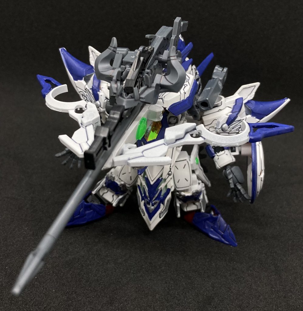 顔にはめ込み頭部の鎧も砲台の一部にしてみました