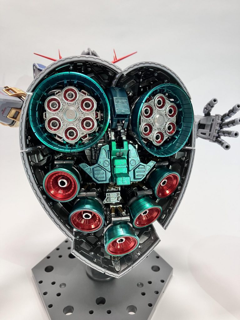 バーニアやフレームはメタリックに