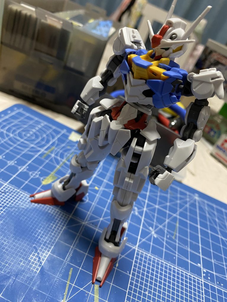 今回は胴を4mm程伸ばした以外は特に大きく弄ってないです。くびれがあるとちょっと女性的なフォルムになりません?(「 ゚Д゚)「