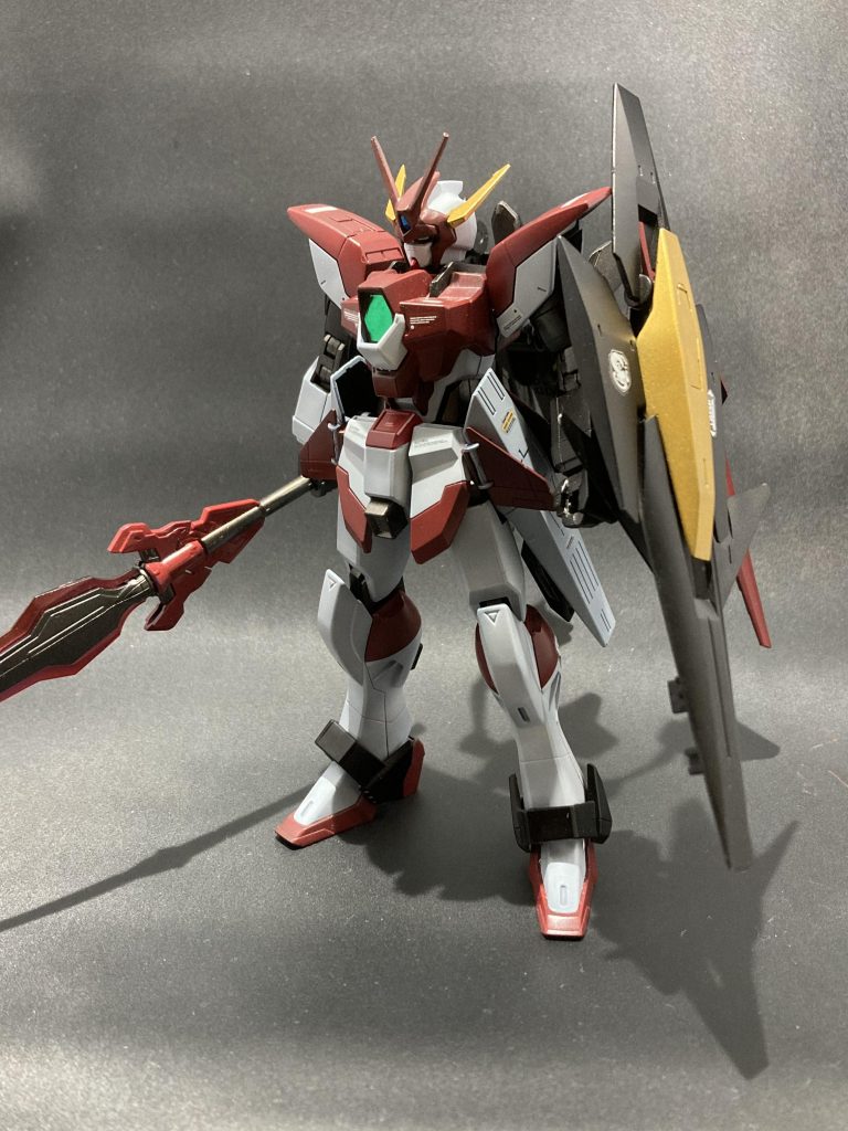 素体の形状変更はアンテナとヘッドギア、そしてバックパックのみで、他はそのまま利用して組み替えで制作してみました(^｡^)