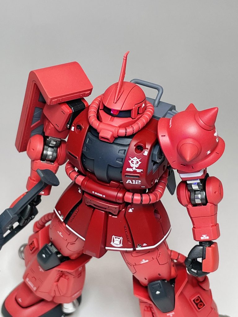 アンテナは、少しカッコ良くしたくて、スタビライザータイプにしました。マーキングは、ククルスドアンの設定に従い、ファルメル隊仕様となっています。