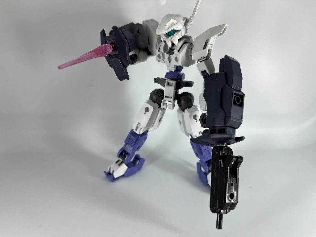 コアMS形態マゼンタにしようとしたら塗料が売ってませんでした(´・ω・)リアアーマーや腕周りはがっつりコアガンダムを使ってます！