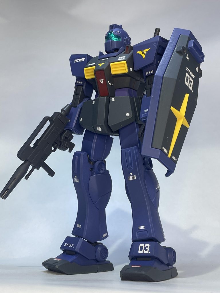 HG ジムⅡをティターンズカラーに全塗装。配色は同じガンダムタイプでMk-Ⅱを参考にしようと思いましたが首のイエローが気になりジム・クゥエルの配色に。
