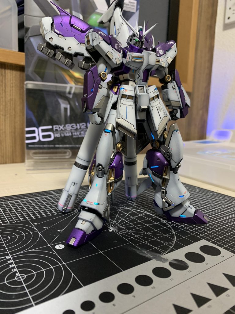 RG hi-νガンダム–2枚目/制作者：おたま