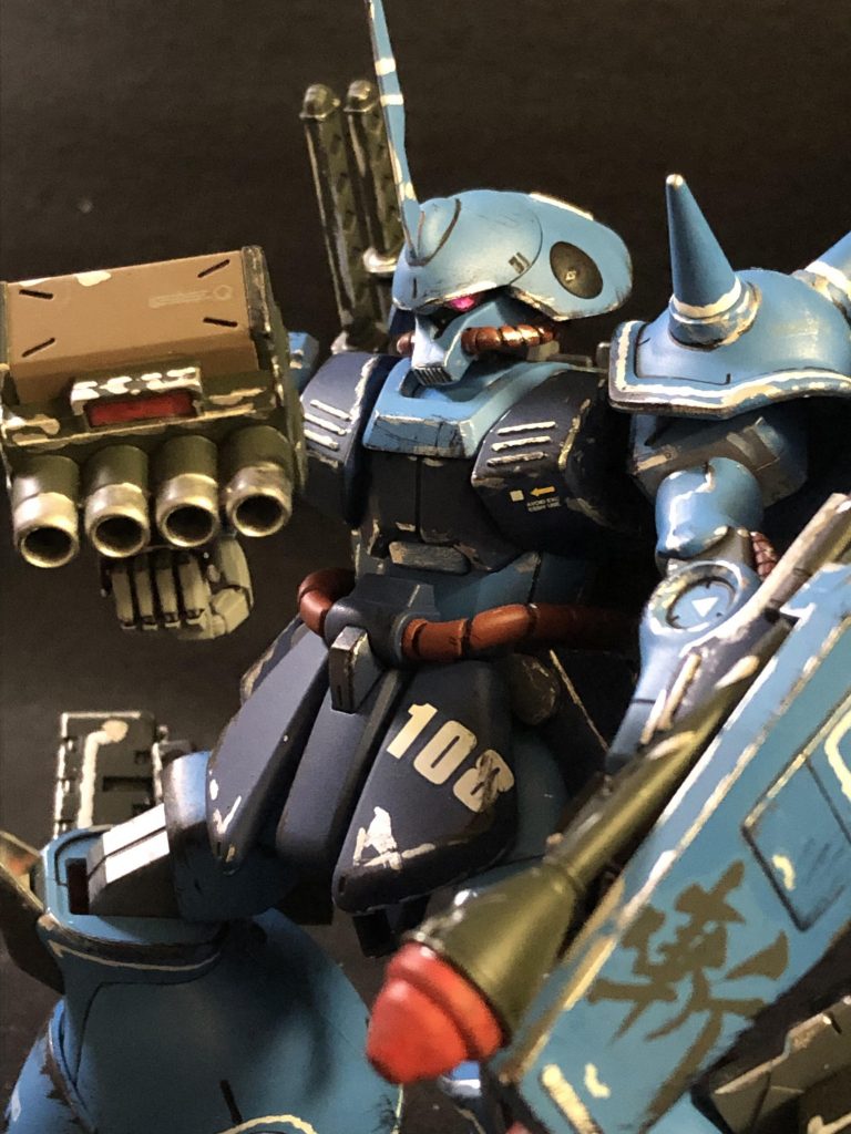 モノアイはキラキラストーンです