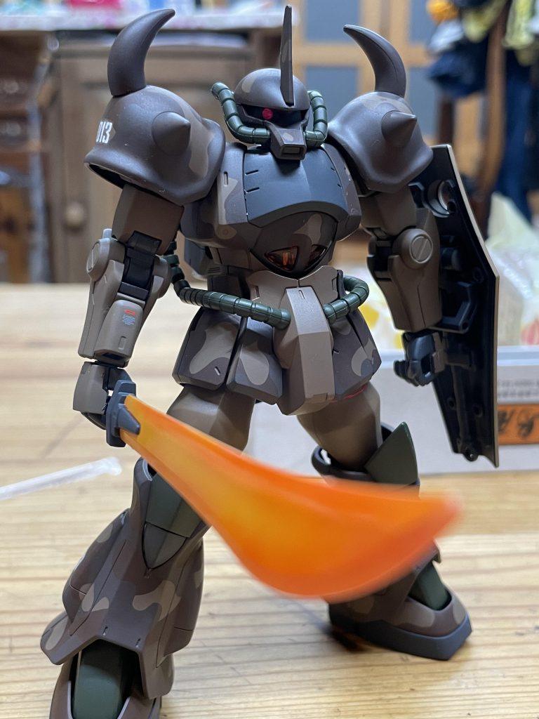 ヒートサーベルは白下地の赤とオレンジでグラデーション👌