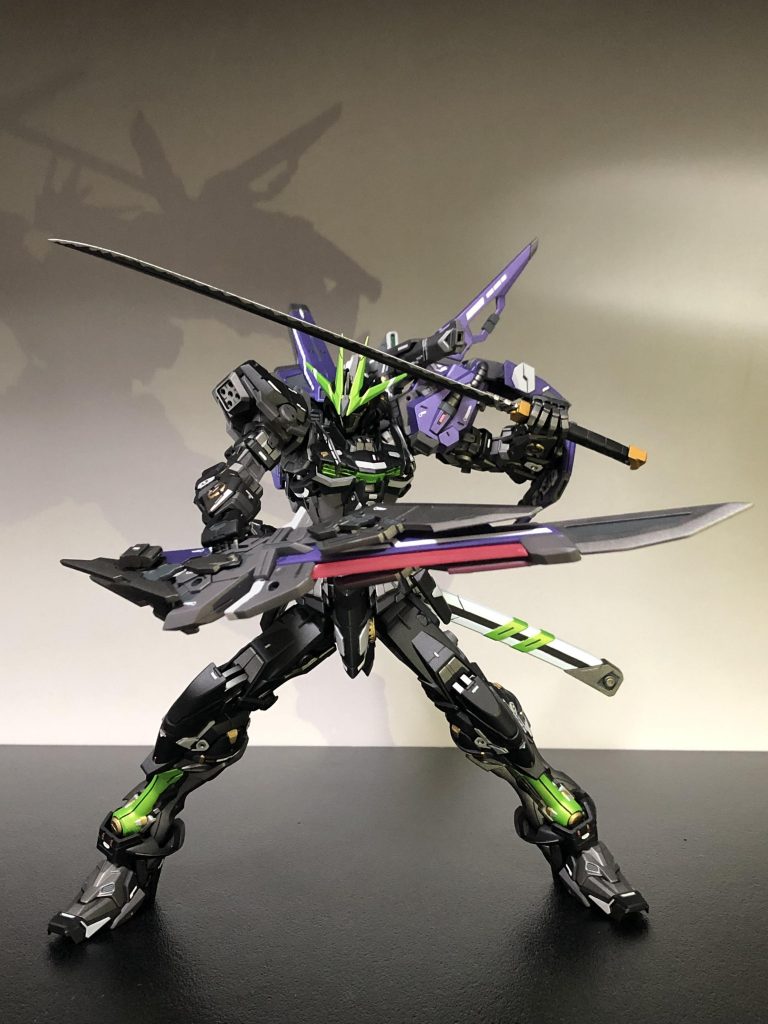 見た目の割に重量がないので片手で楽々振り回せます。