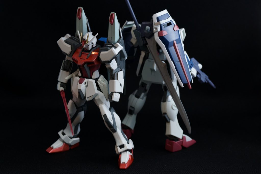 ブレイズウィザードストライカーは通常のストライカーパックとして使用できるため、ストライカーシステムに準拠する機体であれば他国軍機でも装備可能であるとされる。