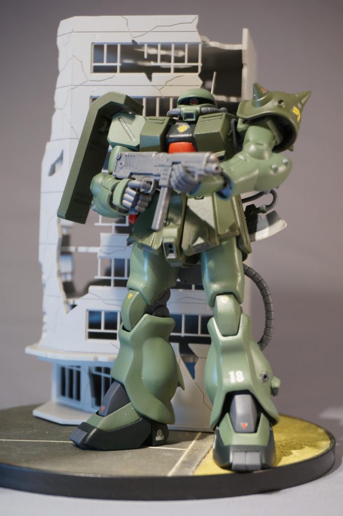 ガンダムシリーズの全映像作品で唯一ガンダムを撃破したザクとして知られているザク改ですが、ヴォリュームアップして勇ましくなりましたかね?