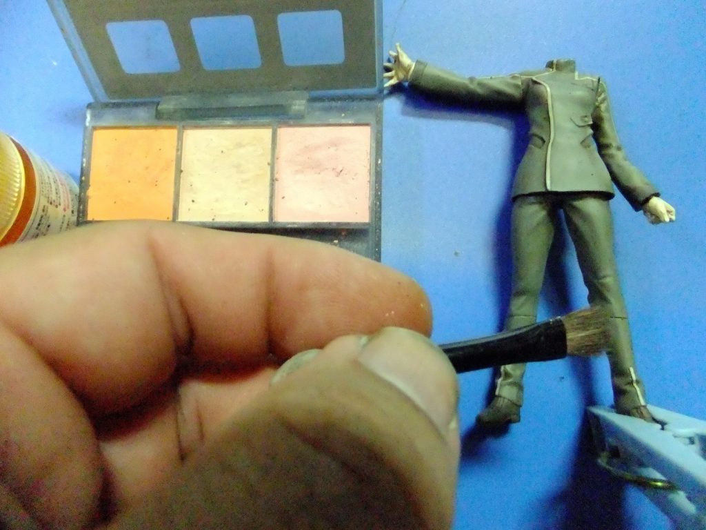 ハイライトをタミヤのウェザリングマスターで控えめに入れます。