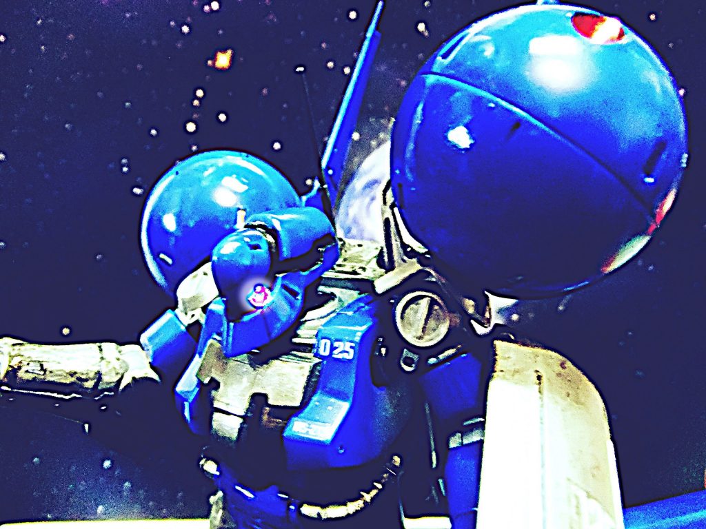 二番手はドラッツェです♫コアなファンの方への贈り物です。ドラッツェの入り組んだ頭部のマスク部分と丸っこいバーニアスラスター部分に奇跡的に定着して恐ろしい程にテカっています。（チョイ画像編集して軽いレイヤーをかけてもわかるほどに？）