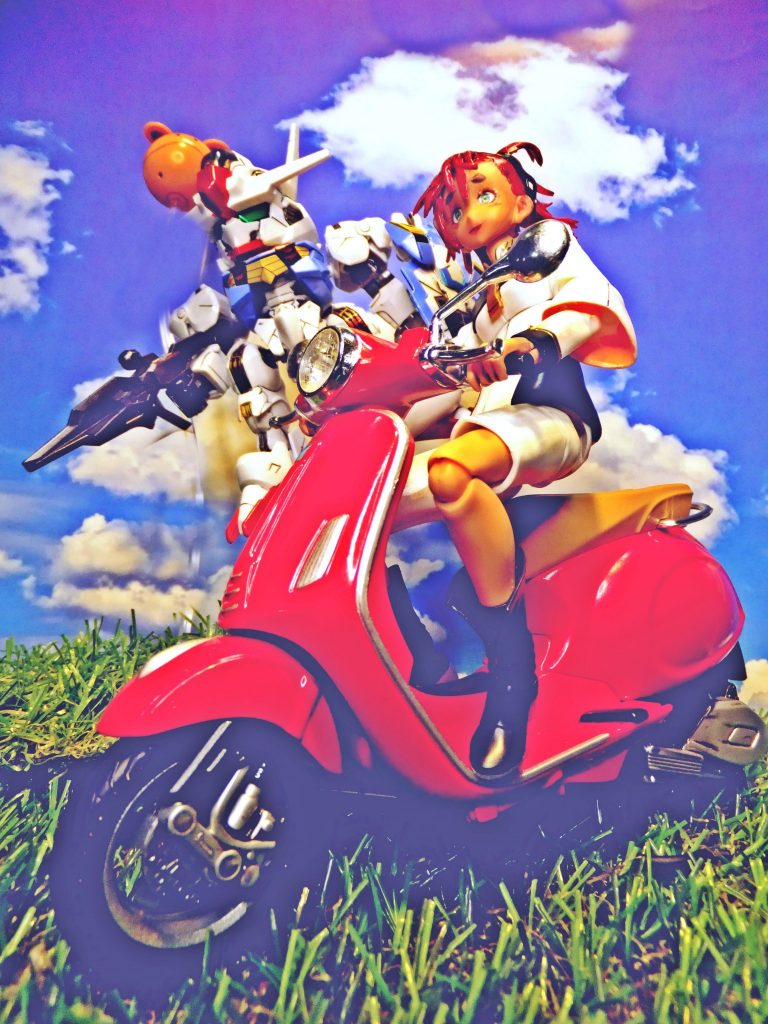 今回のベスパの起用は?ロートルさんとのコメントが切っ掛けになっています。スレッタちゃんが乗っているバイクは映画「ローマの休日」で非常に有名な?ベスパです。ヒロインは若日のオードリー・ヘップバーン!非常に華蓮です(笑)