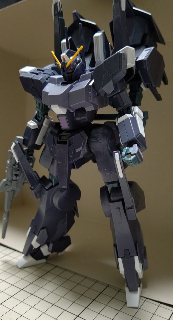 素組み状態。このままでもかっこいいですね