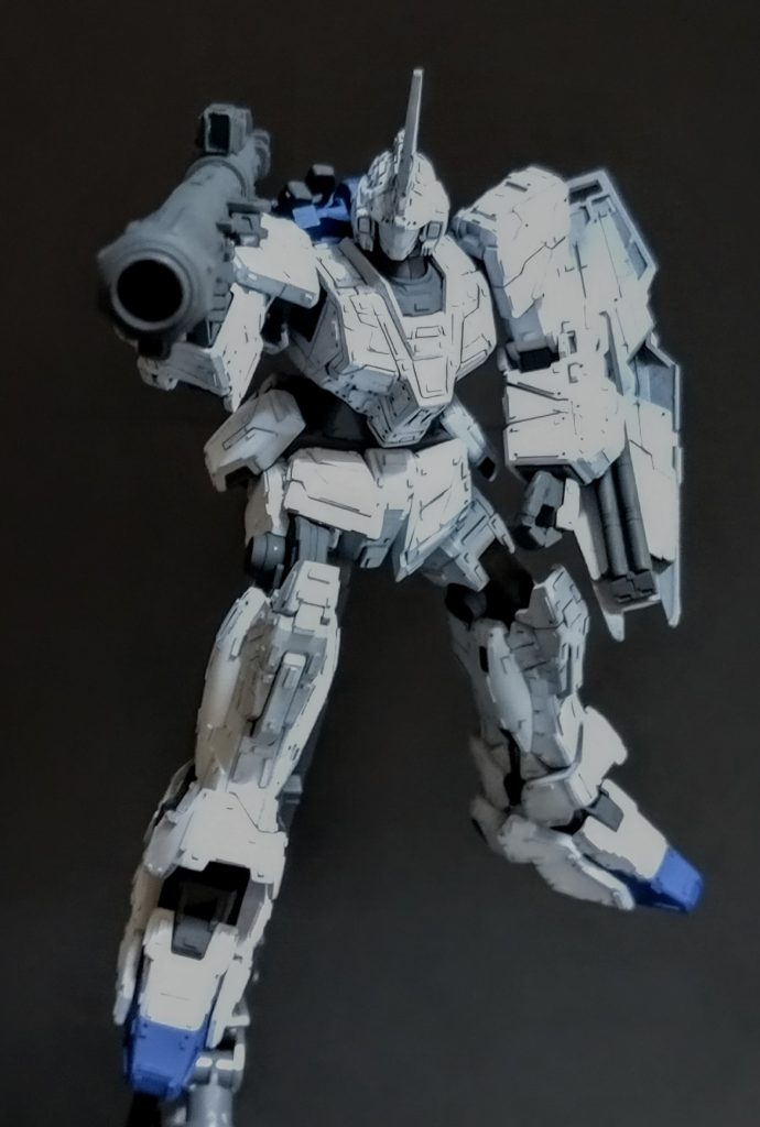 時間が無かったのもありますが、私の作品では珍しく無改造のスジ彫りとプラ板貼りになりました❗️