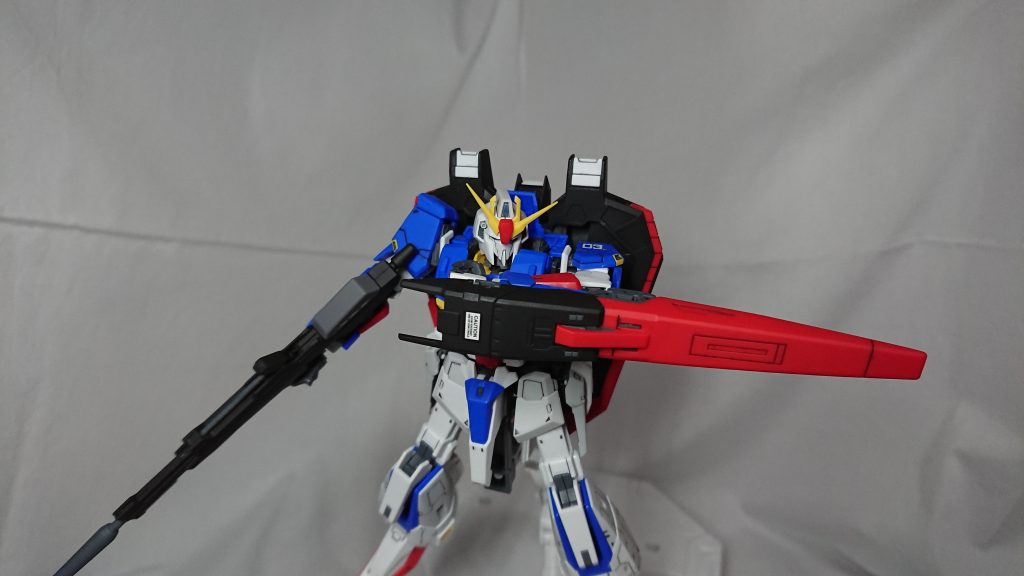 RG Zガンダム 素組スミ入れ–3枚目/制作者：たーぼたーぼ