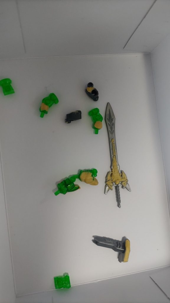 一応肉抜きはパテ埋めしましたが、技量が足りない( ;∀;)