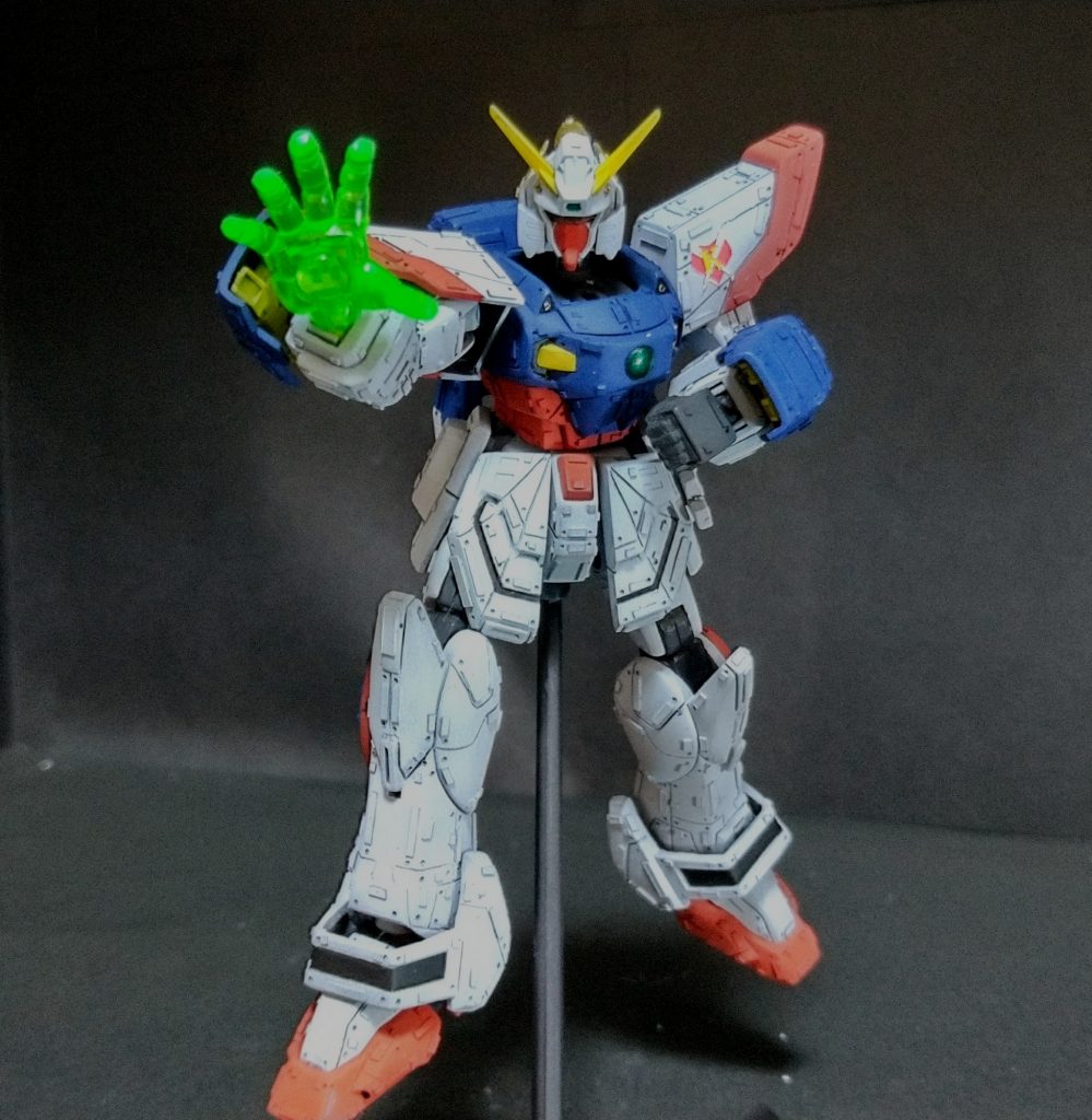 昔友達に頼まれてMGのシャイニングガンダムを作った時の手首だけ残ってたので今回撮影用に借りました😊😊インパクトありますね！