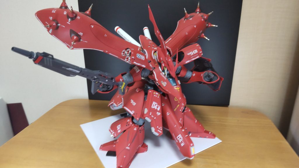 あまり動きませんが、アクションをつけて。