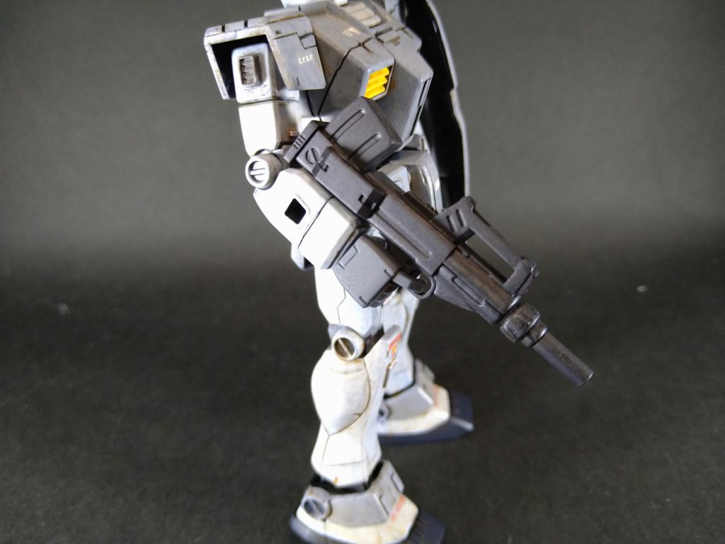 ブルパップ・マシンガンは前々回に投稿した、