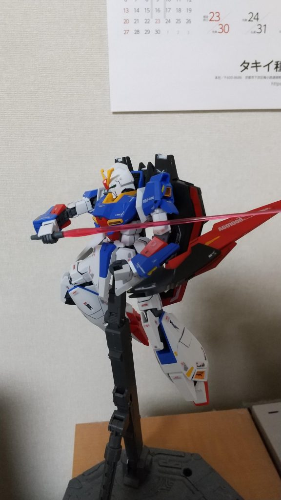 ビームサーベルを展開!