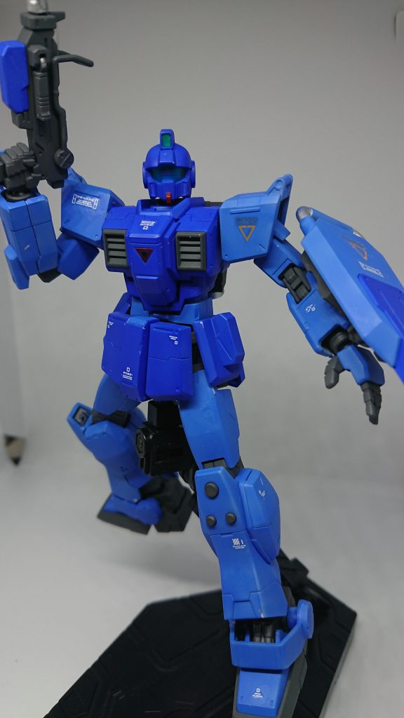 このままじゃいくら何でもなんでちょっとカッコイイポーズ。