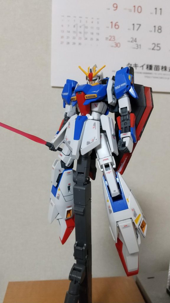 サーベル展開煽りの図w今回も部分塗装の後に墨入れ、マーキングシールを貼った後にトップコートのいつも通りの簡単フィニッシュですww