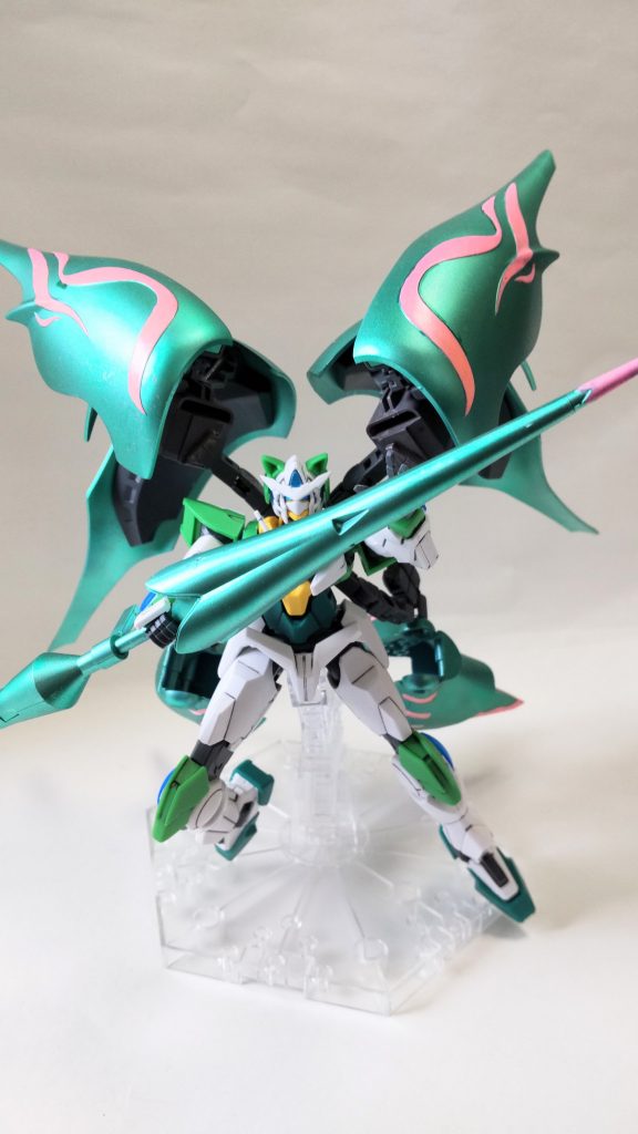 唯一の手持ち武器ランスビットで格闘戦も可能。